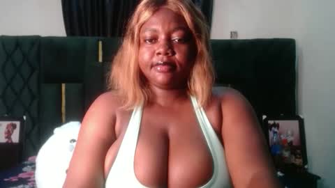 mila online show from November 2025 07:19:02 PM