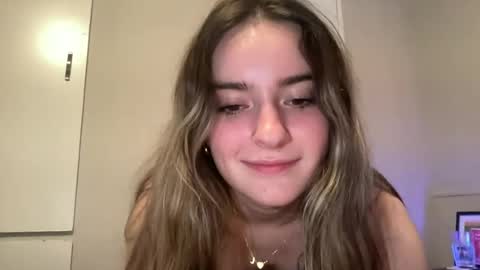Snapshot of lovefromrose1 chatting on June 2026 03:25:01 AM Olivia Rose online show from June 2026 03:25:01 AM