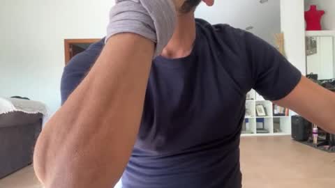 Loveisperfect online show from November 2025 09:22:02 AM