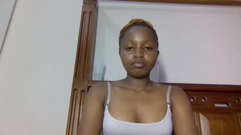 Snapshot of lovelbrownie chatting on January 2026 06:22:02 PM lovelbrownie online show from January 2026 06:22:02 PM