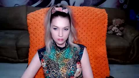 private open online show from February 2025 04:00:02 PM
