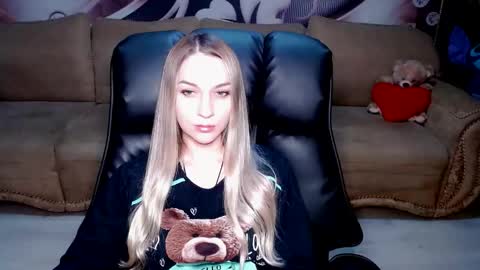 private open online show from October 2025 05:10:02 PM