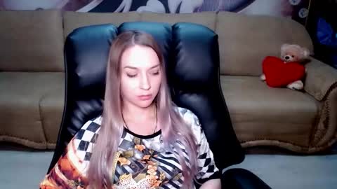 Snapshot of lovellymalina chatting on February 2026 03:44:02 PM private open online show from February 2026 03:44:02 PM