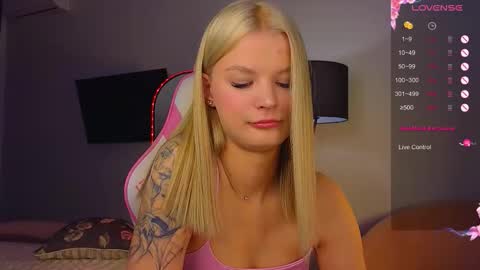 Jenny online show from November 2025 01:00:01 PM