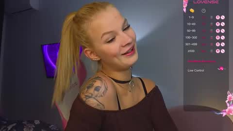 Jenny online show from December 2025 03:50:02 PM