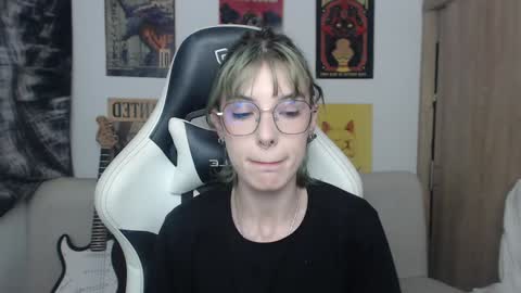 Cassie online show from January 2025 01:05:02 AM