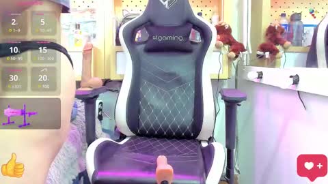 Snapshot of lovely_chloe19 chatting on March 2025 10:29:02 AM Chloe online show from March 2025 10:29:02 AM