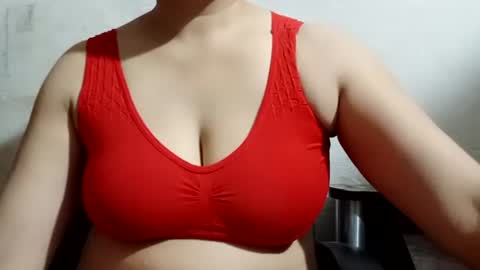 Snapshot of lovely_sweet_girl chatting on June 2026 04:37:01 AM katrina follow me guys online show from June 2026 04:37:01 AM