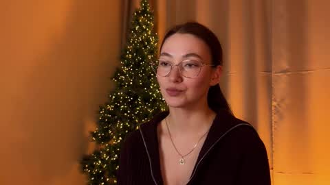 Snapshot of lovelycoupleforyou chatting on December 2025 06:24:02 PM Solfiro online show from December 2025 06:24:02 PM