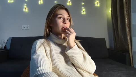 Snapshot of lovelykatea chatting on January 2025 11:47:02 AM Kate only online show from January 2025 11:47:02 AM