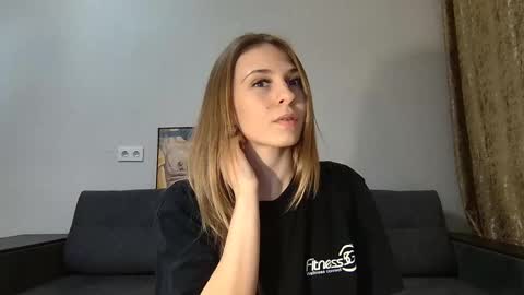 Snapshot of lovelykatea chatting on February 2025 12:57:02 PM Kate only online show from February 2025 12:57:02 PM