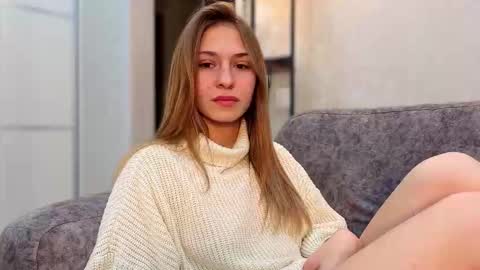 Snapshot of lovelykatea chatting on October 2025 02:18:02 PM Kate only online show from October 2025 02:18:02 PM