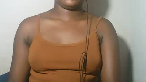 lovelylarra online show from February 2026 09:37:02 PM