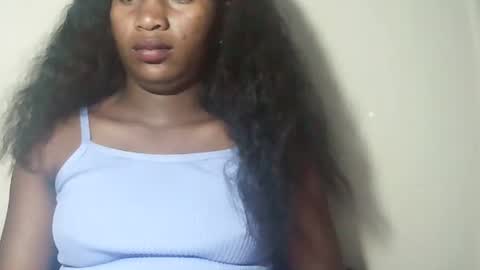 lovelylarra online show from March 2026 09:32:02 PM