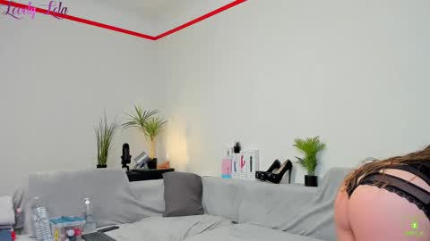 Lola online show from November 2025 11:13:01 PM