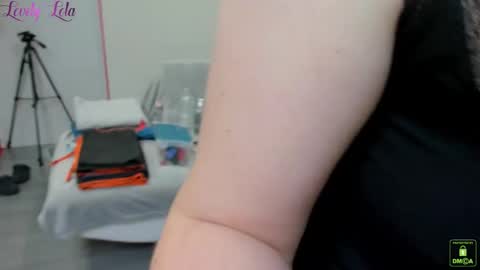 Lola online show from November 2025 09:31:02 PM