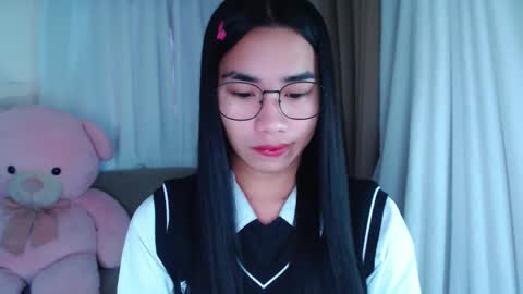 lovelymae18 online show from December 2024 01:11:01 AM