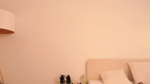 Snapshot of lovelynightt chatting on November 2025 06:57:01 AM kim online show from November 2025 06:57:01 AM