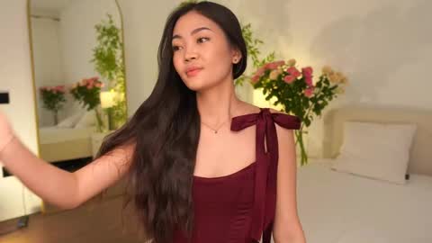 Snapshot of lovelynightt chatting on December 2025 07:36:01 AM kim online show from December 2025 07:36:01 AM