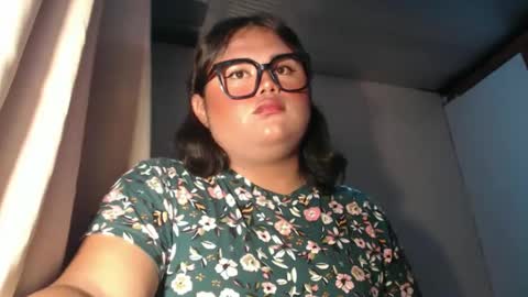 Snapshot of lovelypinaychubsx chatting on December 2024 02:53:01 PM lovely online show from December 2024 02:53:01 PM