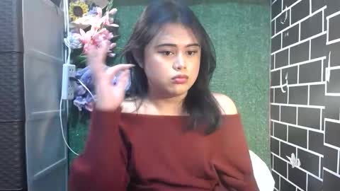 Snapshot of lovelypinaychubsx chatting on October 2025 09:46:01 PM lovely online show from October 2025 09:46:01 PM