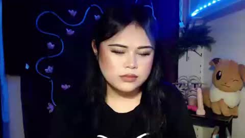 Snapshot of lovelypinaychubsx chatting on November 2025 01:00:02 PM lovely online show from November 2025 01:00:02 PM