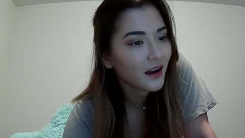 Queen Aria  online show from November 2025 07:58:02 PM