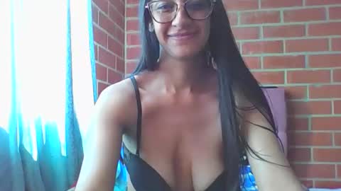 Tiffany online show from April 2026 07:01:02 PM