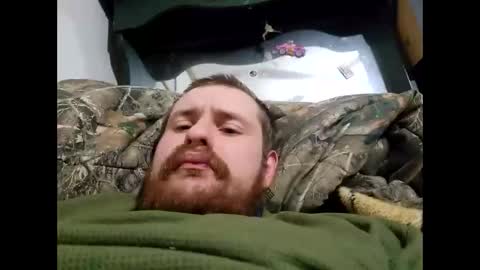 Snapshot of lovepussy1998xb chatting on December 2024 01:42:02 PM Lovepussy1998xb online show from December 2024 01:42:02 PM