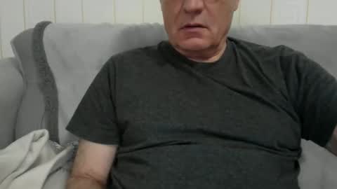 Snapshot of loveroflatinas1 chatting on November 2025 01:37:01 AM loveroflatinas1 online show from November 2025 01:37:01 AM