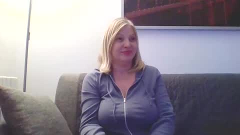 Snapshot of lovestar544963 chatting on January 2025 12:28:01 AM Marlyn online show from January 2025 12:28:01 AM