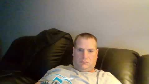 Snapshot of lovetocum37 chatting on January 2025 01:59:01 PM lovetocum37 online show from January 2025 01:59:01 PM