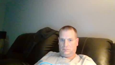 Snapshot of lovetocum37 chatting on January 2025 03:58:02 AM lovetocum37 online show from January 2025 03:58:02 AM