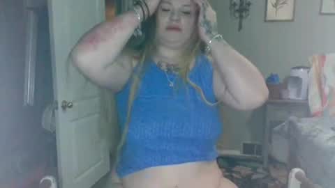 Snapshot of lovetubes101 chatting on February 2026 06:43:02 AM lovetubes101 online show from February 2026 06:43:02 AM