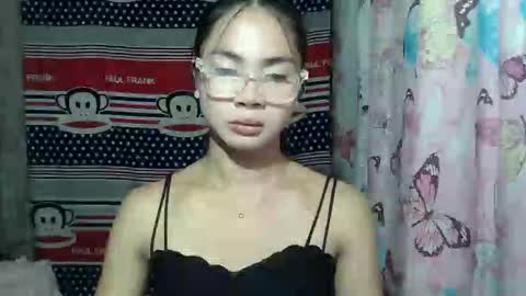 loving_rhean online show from May 2026 10:43:01 AM