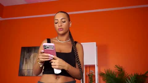 Nora online show from February 2026 07:02:02 AM