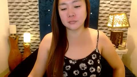 Snapshot of lovingmulberry chatting on October 2025 01:13:01 AM lovingmulberry online show from October 2025 01:13:01 AM