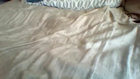 Snapshot of lowkeyme28 chatting on February 2026 04:43:01 PM lowkeyme28 online show from February 2026 04:43:01 PM