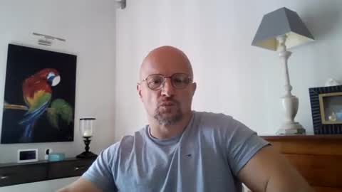 Snapshot of lrda49 chatting on July 2026 07:14:02 AM Espigle online show from July 2026 07:14:02 AM