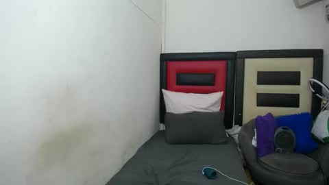 lsnnickykhanyile online show from February 2026 02:21:02 PM