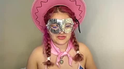 Snapshot of luana363 chatting on December 2024 03:18:02 AM luana363 online show from December 2024 03:18:02 AM