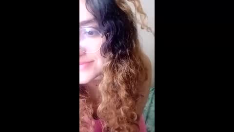 Snapshot of luana363 chatting on April 2026 01:47:02 AM luana363 online show from April 2026 01:47:02 AM