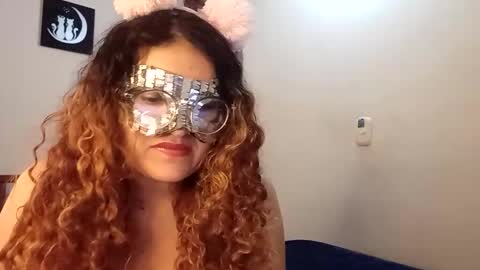 luanapowerful online show from November 2025 08:19:02 PM