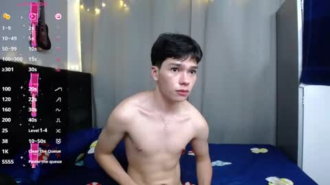 lUAN online show from December 2024 02:36:02 PM