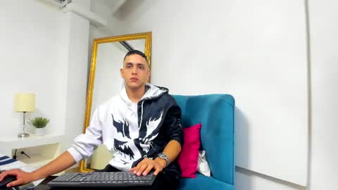 Snapshot of luca_gael chatting on June 2026 03:25:02 PM Luca Gael online show from June 2026 03:25:02 PM