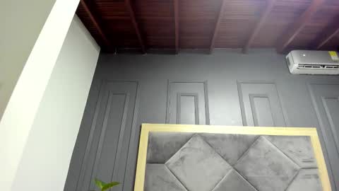 luca_morettii online show from November 2025 12:18:01 PM