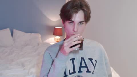 lucacharm online show from December 2024 10:25:02 PM