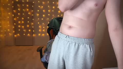 Snapshot of lucas_dany chatting on January 2025 08:37:02 PM Lucas Gill online show from January 2025 08:37:02 PM