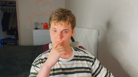 Lucas Gill online show from April 2026 01:20:01 PM