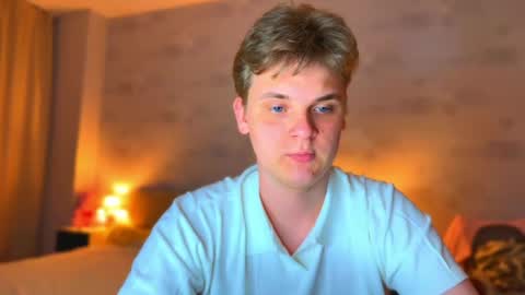 Lucas Gill online show from April 2026 07:58:02 PM